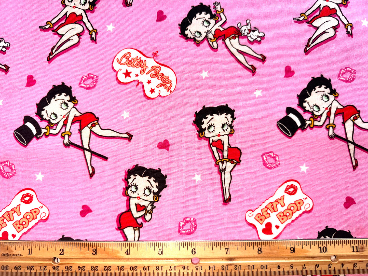 Betty Boop Cotton Fabric Pink Toss 2007 by Fleischer Studios - Fat Quarter